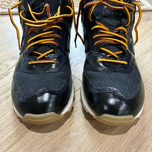 New Balance 574 H in mens size 12.
Cordura white/black - Picture 5 of 8